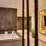 Lejlighed Private & Garden Alpi Mit Sauna Und Whirlpool *