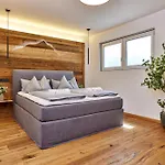 Private & Garden Alpi Mit Sauna Und Whirlpool Lejlighed