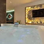 Lejlighed Private & Garden Alpi Mit Sauna Und Whirlpool *